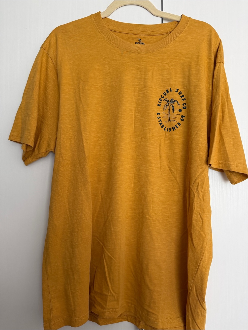 Rip Curl Mustard Yellow Surf Graphic T-Shirt Men’s XL